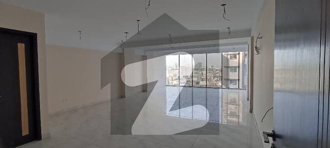 شاہراہِ فیصل کراچی میں 8 مرلہ Studio دفتر 4.48 لاکھ میں کرایہ پر دستیاب ہے۔