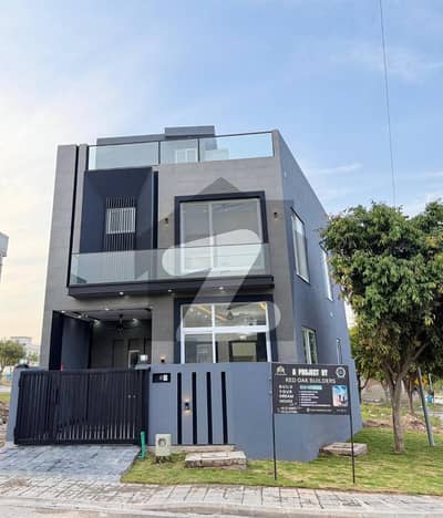 5 Marla Brand New Luxury House For Sale - DHA 5, F