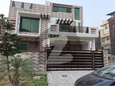 A 5marla ground floor portion available for rent in Faisil Town