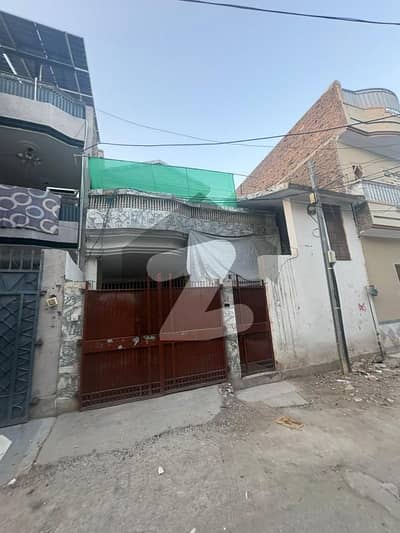 حیات آباد پشاور میں 5 کمروں کا 5 مرلہ مکان 2.2 کروڑ میں برائے فروخت۔