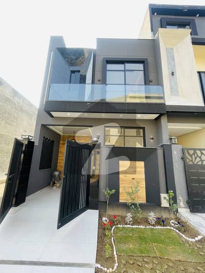 الحفیظ گارڈن - فیز 5 الحفیظ گارڈن,جی ٹی روڈ,لاہور میں 3 کمروں کا 3 مرلہ مکان 1.59 کروڑ میں برائے فروخت۔