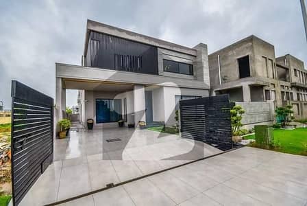 1-Kanal Fully Furnished Luxury House Double Height Lobby Open TV Lounge Prime Location