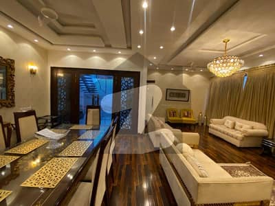 فضائیہ ہاؤسنگ سکیم لاہور میں 5 کمروں کا 1 کنال مکان 8.5 کروڑ میں برائے فروخت۔