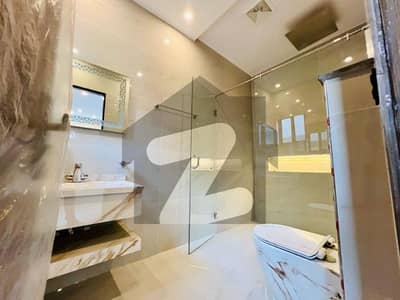 لیک سٹی رائیونڈ روڈ,لاہور میں 6 کمروں کا 10 مرلہ مکان 5.85 کروڑ میں برائے فروخت۔