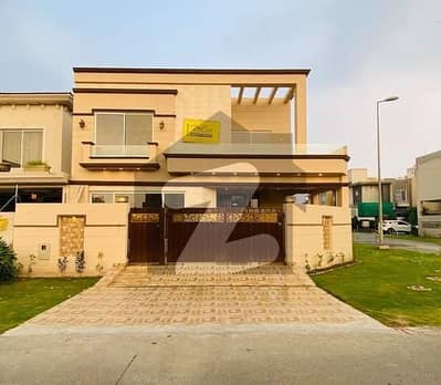 ڈی ایچ اے فیز 6 ڈیفنس (ڈی ایچ اے),لاہور میں 4 کمروں کا 10 مرلہ مکان 2.35 لاکھ میں کرایہ پر دستیاب ہے۔