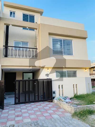 6 Marla Corner House For Sale