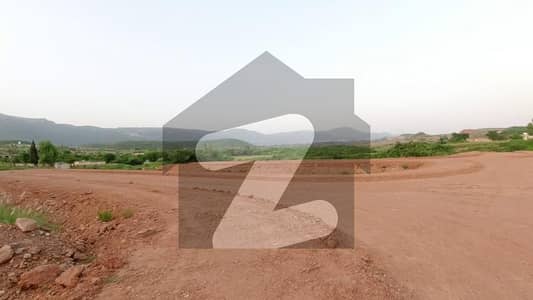 Residential Plot Sized 1 Kanal Available In C-15