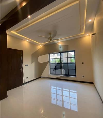 Brand New 5 Marla Full House 3 Bed Accommodation 2 American Kitchen 1 Servant Two Species TV Lounge Available For Rent In Bahria Enclave