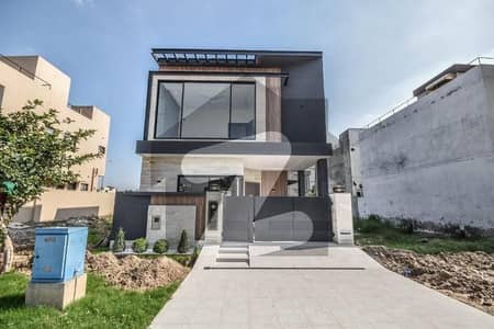 back Side of Park 5 Marla House FOR RENT in DHA 9 TOWN