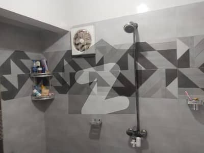 کلفٹن ۔ بلاک 2 کلفٹن,کراچی میں 3 کمروں کا 8 مرلہ فلیٹ 3.0 کروڑ میں برائے فروخت۔