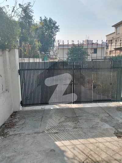 Investor Alert F6 Margalla View 1066 Sqyd Old House For Sale Near to Main Road