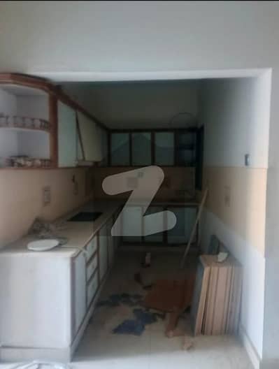 کلفٹن ۔ بلاک 1 کلفٹن,کراچی میں 3 کمروں کا 7 مرلہ فلیٹ 1.4 لاکھ میں کرایہ پر دستیاب ہے۔