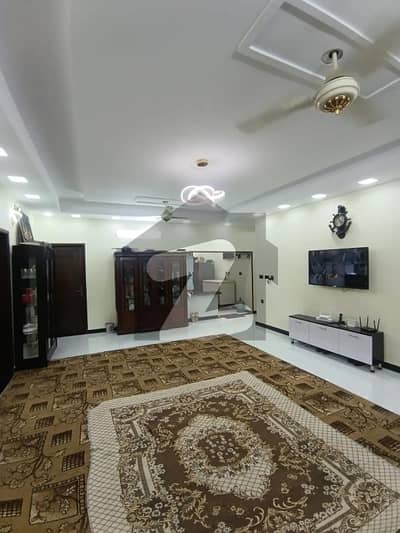 نارتھ ناظم آباد ۔ بلاک ڈی نارتھ ناظم آباد,کراچی میں 8 کمروں کا 16 مرلہ مکان 11.5 کروڑ میں برائے فروخت۔