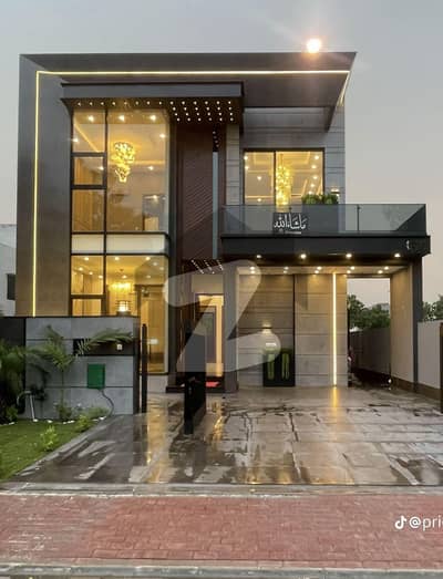 10 Marla like brand new house available for rent in sector C