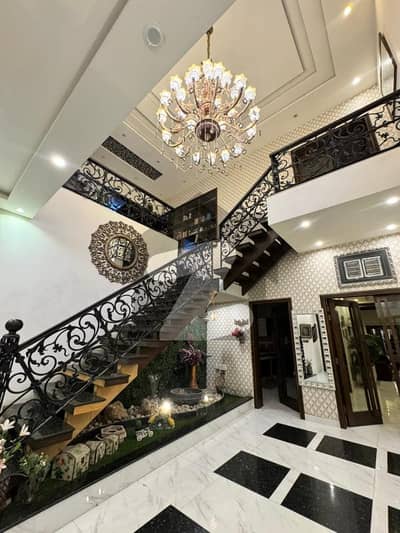 21 MARLA FURNISHED SLIGHTLY USE MODERN BUNGALOW FOR SALE ON GOOD LOCATION