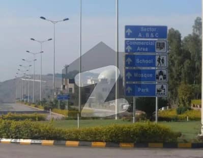 زراج سکیم ۔ سیکٹر اے زراج ہاؤسنگ سکیم,اسلام آباد میں 1 کنال رہائشی پلاٹ 4.4 کروڑ میں برائے فروخت۔