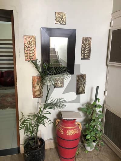 کلفٹن ۔ بلاک 5 کلفٹن,کراچی میں 1 کمرے کا 2 مرلہ فلیٹ 65.0 ہزار میں کرایہ پر دستیاب ہے۔