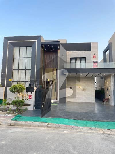 بحریہ ٹاؤن سیکٹر سی بحریہ ٹاؤن,لاہور میں 5 کمروں کا 1 کنال مکان 8.5 کروڑ میں برائے فروخت۔