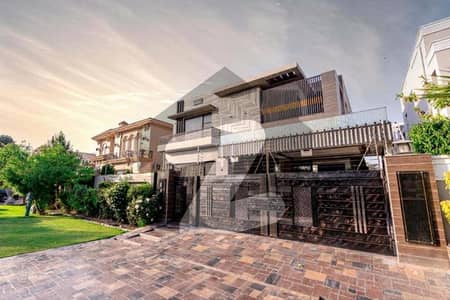 ڈی ایچ اے فیز 6 ڈیفنس (ڈی ایچ اے),لاہور میں 5 کمروں کا 1 کنال مکان 10.9 کروڑ میں برائے فروخت۔