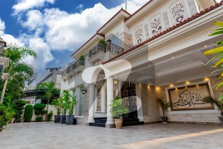 ڈی ایچ اے فیز 6 - بلاک جی فیز 6,ڈیفنس (ڈی ایچ اے),لاہور میں 9 کمروں کا 1 کنال مکان 15.5 کروڑ میں برائے فروخت۔