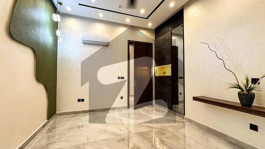 ڈی ایچ اے فیز 6 ڈیفنس (ڈی ایچ اے),لاہور میں 5 کمروں کا 1 کنال مکان 12.75 کروڑ میں برائے فروخت۔