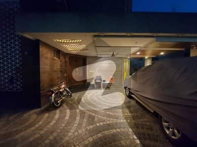 ڈی ایچ اے فیز 5 ڈیفنس (ڈی ایچ اے),لاہور میں 5 کمروں کا 2 کنال مکان 19.96 کروڑ میں برائے فروخت۔