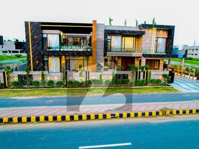 ڈی ایچ اے فیز 8 - بلاک ٹی فیز 8,ڈیفنس (ڈی ایچ اے),لاہور میں 6 کمروں کا 2 کنال مکان 36.99 کروڑ میں برائے فروخت۔