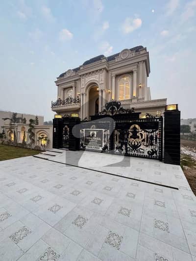 ڈی ایچ اے فیز 7 ڈیفنس (ڈی ایچ اے),لاہور میں 5 کمروں کا 1 کنال مکان 10.75 کروڑ میں برائے فروخت۔