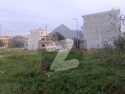 I-14/2 plot number 506-C. Size 25*60. Corner Main Service Read Demond 160 lack