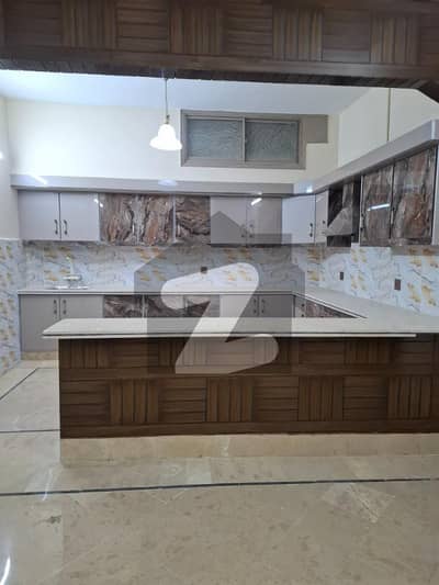 گلستانِِ جوہر ۔ بلاک 2 گلستانِ جوہر,کراچی میں 6 کمروں کا 10 مرلہ مکان 6.7 کروڑ میں برائے فروخت۔