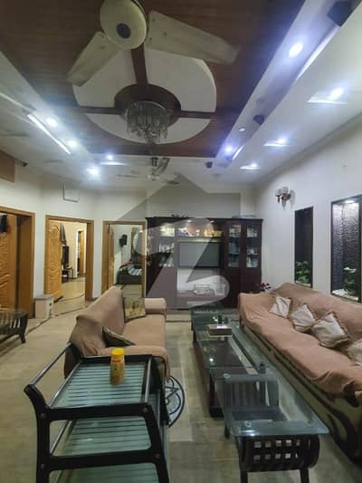 10 Marla Facing Park Standard Size (35*65) House For Sale Near Ucp University & Shaukat Khanam Chowk