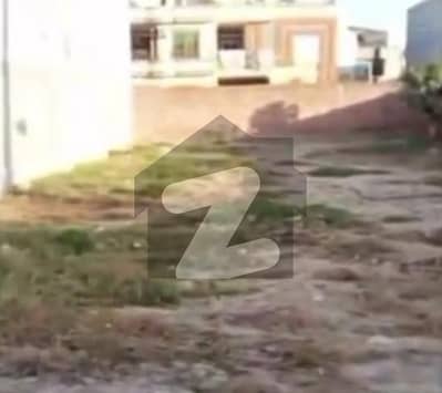 سبزہ زار سکیم لاہور میں 1 کنال کمرشل پلاٹ 2.0 لاکھ میں کرایہ پر دستیاب ہے۔