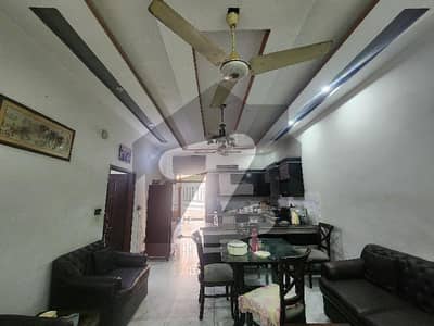 گلستانِِ جوہر ۔ بلاک 14 گلستانِ جوہر,کراچی میں 3 کمروں کا 6 مرلہ بالائی پورشن 1.8 کروڑ میں برائے فروخت۔