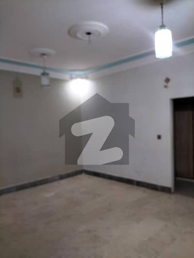 سکیم 33 کراچی میں 3 کمروں کا 10 مرلہ بالائی پورشن 70.0 ہزار میں کرایہ پر دستیاب ہے۔