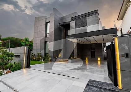 2 KANAL ELEGANT AND FULLY MAINTAINED SUPER HOT LOCATED BUNGALOW IS AVAILABLE IN THE BEST BLOCK OF DHA PHASE 3 LAHORE.