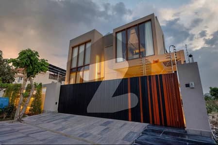 ڈی ایچ اے فیز 5 - بلاک کے فیز 5,ڈیفنس (ڈی ایچ اے),لاہور میں 5 کمروں کا 1 کنال مکان 13.25 کروڑ میں برائے فروخت۔