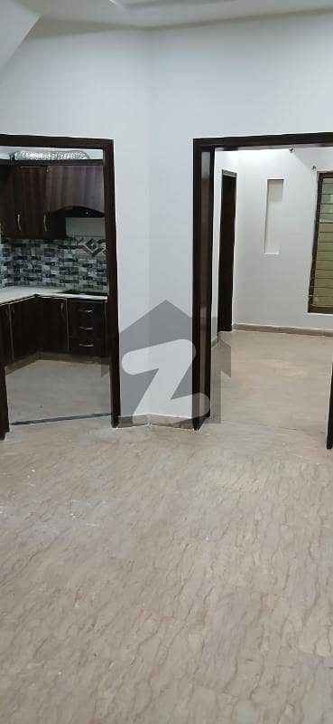 اے ڈبلیو ٹی فیز 2 اے ڈبلیو ٹی آرمی ویلفیئر ٹرسٹ,رائیونڈ روڈ,لاہور میں 5 کمروں کا 10 مرلہ مکان 1.25 لاکھ میں کرایہ پر دستیاب ہے۔