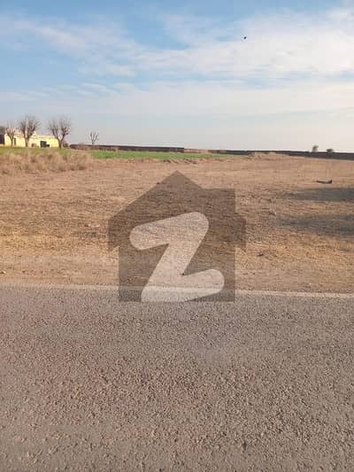 گرجہ روڈ راولپنڈی میں 7 کنال کمرشل پلاٹ 8.4 کروڑ میں برائے فروخت۔