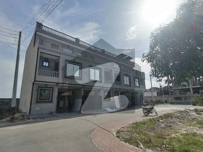 حسن ولاز جوبلی ٹاؤن,لاہور میں 4 کمروں کا 3 مرلہ مکان 1.5 کروڑ میں برائے فروخت۔