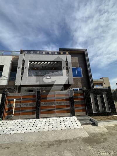 ریگی ماڈل ٹاؤن فیز 3 ریگی ماڈل ٹاؤن,پشاور میں 10 کمروں کا 10 مرلہ مکان 5.5 کروڑ میں برائے فروخت۔