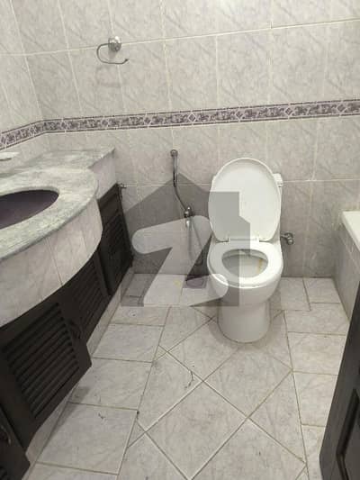 6 bedrooms & 6 bathrooms 2DD 2 TV lounge & 2 kitchen