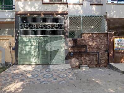 Prime Location 4 Marla House In Stunning Four Season Housing Is Available For sale