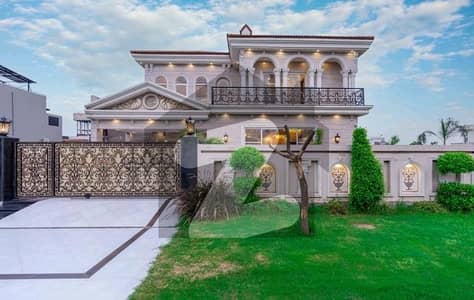 In DHA Phase 7 - Block S House Sized 1 Kanal For Sale