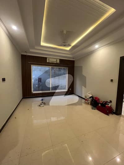 10 Marla Ground Portion For Rent