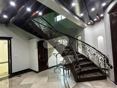 ڈی ایچ اے فیز 3 ڈیفنس (ڈی ایچ اے),لاہور میں 5 کمروں کا 1 کنال مکان 9.25 کروڑ میں برائے فروخت۔