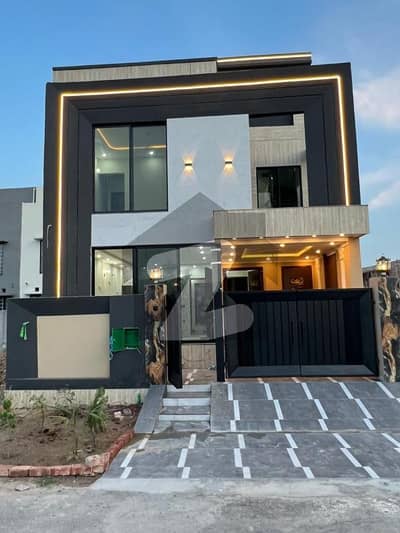 5 Marla brand new modern design House for Sale Bahria Nasheman Lahore