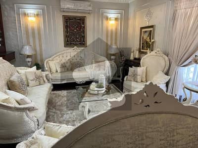 بحریہ ٹاؤن ۔ سیکٹر ایف بحریہ ٹاؤن,لاہور میں 5 کمروں کا 1 کنال مکان 10.0 کروڑ میں برائے فروخت۔