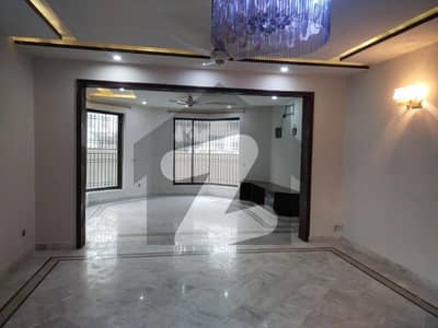 01 Kanal Beautiful Corner House For Sale In DHA Phase 03 Block X