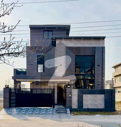 10 Marla Modern Luxury House For Sale