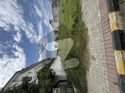 Kanal Plot N Block Main Boulevard